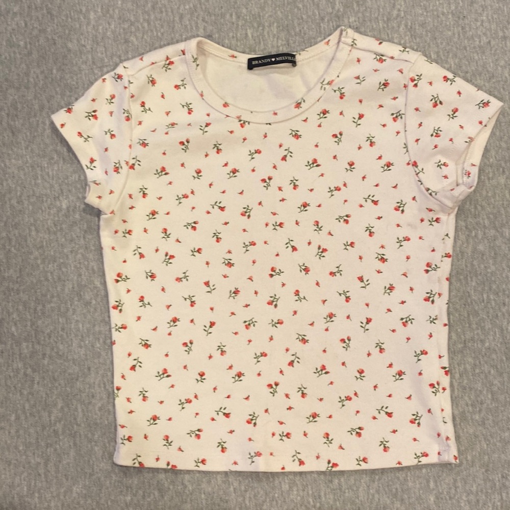 brandy melville crop top !!